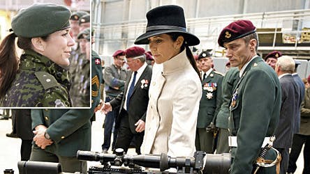 Kronprinsesse Mary er uddannet løjtnant i Hjemmeværnet og har derfor en tjenesteuniform.