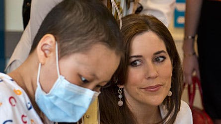 Kronprinsesse i børnehøjde på Samsung Medical Center, hvor hun besøger Cancer skolen.