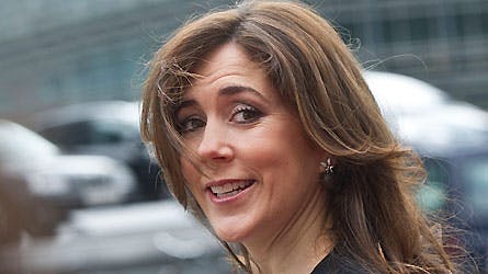 Kronprinsesse Mary smilte til BILLED-BLADETs fotograf på vej ud efter e-skills konferencen.