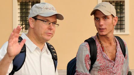 Fyrst Albert og Andrea Casiraghi er klar til afgang.