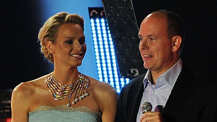 nygifte fyrstinde Charlene og fyrst Albert til Jean Michel Jarre-koncert 