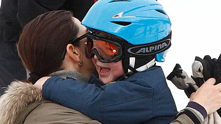 Prins Christian er vild med ski, men mor er nu alligevel den bedste i verden.