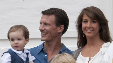 Den lille familie på Schackenborg splittes for en stund, når Joachim skal til Ghana.