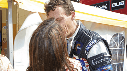 Prins Joachim og prinsesse Marie kysser