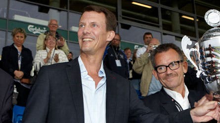 Prins Joachim storsmilede da pokalen skulle overrækkes på Tr-For Park i Odense