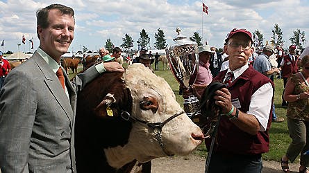 Prins Joachim overrakte Prins Joachims Ærespokal ved finalen i World Hereford Show.