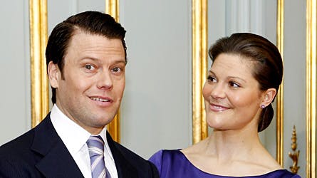 Kronprinsesse Victoria har presset på for at få sin elskede Daniel med til den officielle del af hendes navndagsfest på torsdag.