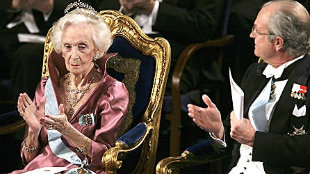 Den 92-årige prinsesse Lilian, der er tante til Sveriges konge, gennemgik onsdag en vellykket hofteoperation.