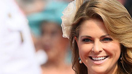 Hun har flere gange løbet med den uofficielle titel "Verden smukkeste prinsesse". Nu er hun på vej mod alteret.