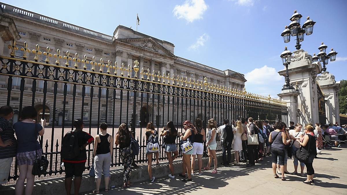 Buckingham Palace.