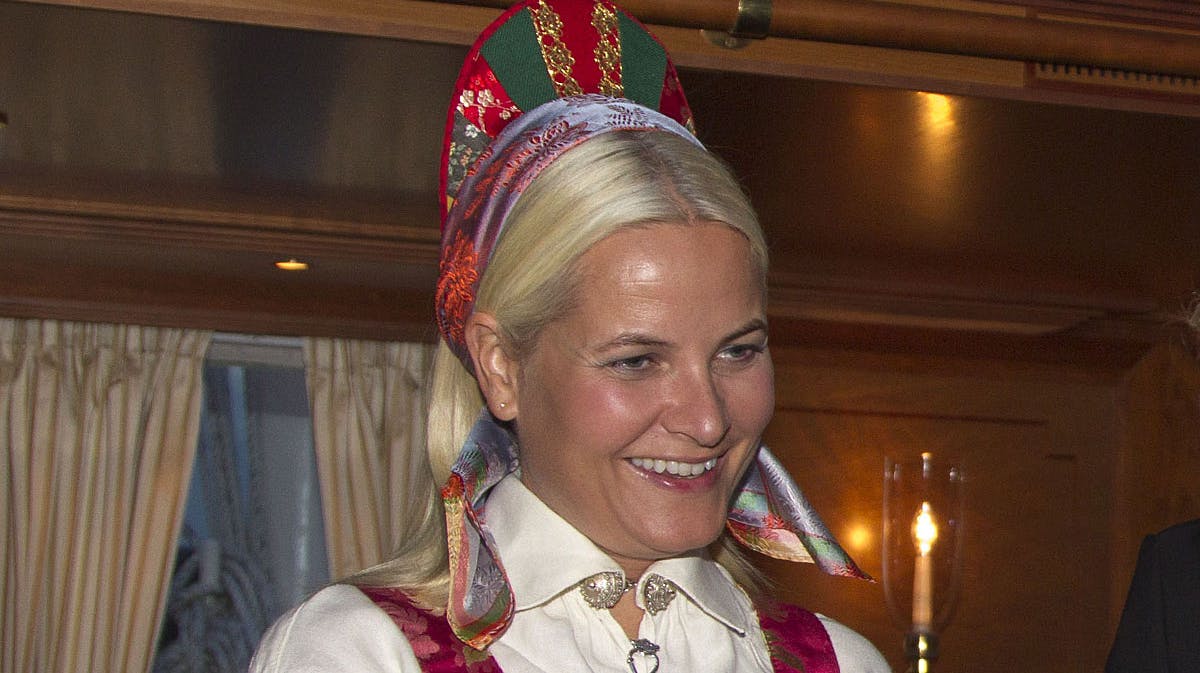 Kronprinsesse Mette-Marit i folkedragt