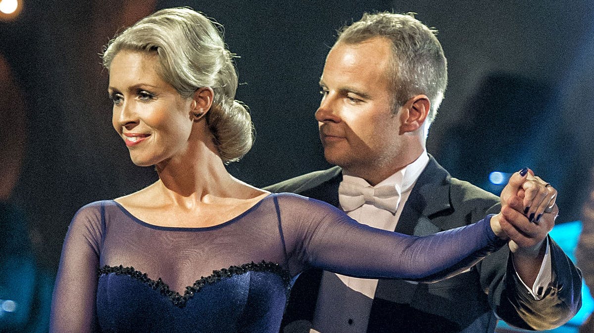 Karina Frimodt danser med sin dansepartner Uffe Holm i "Vild med dans".