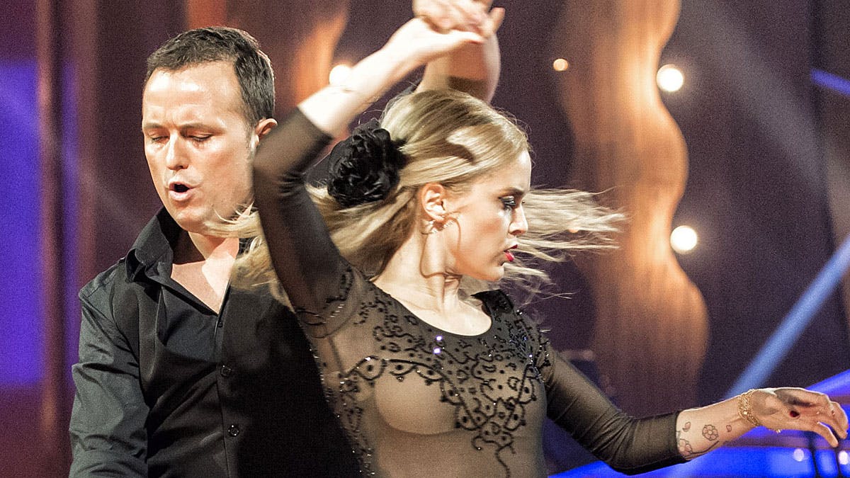 Thomas Evers Poulsen med sin dansepartner Mathilde Norholt på "Vild med dans"-gulvet.
