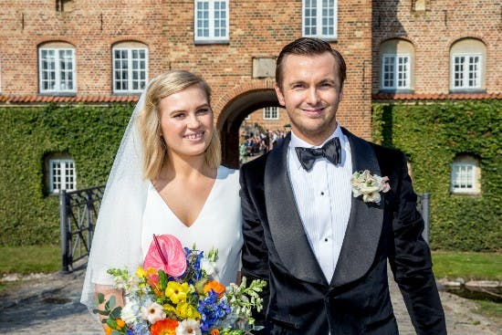 https://imgix.billedbladet.dk/rebecca_laudrup_frederik_sevjborg_bryllup_foto_dan_mariegaard.jpg