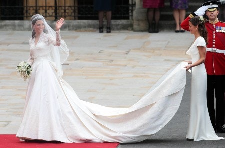 Fire britiske brude: Her er deres brudekjoler | BILLED-BLADET