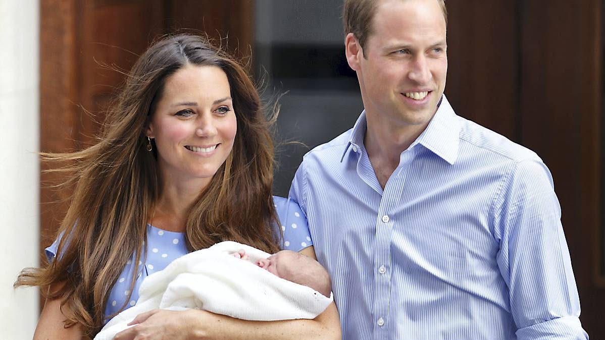 Hertuginde Catherine og prins William med lille prins George.