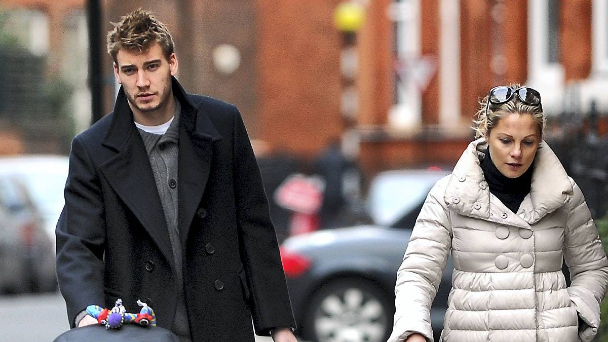 Bendtner og baronessen i kold krig om sønnen | BILLED-BLADET