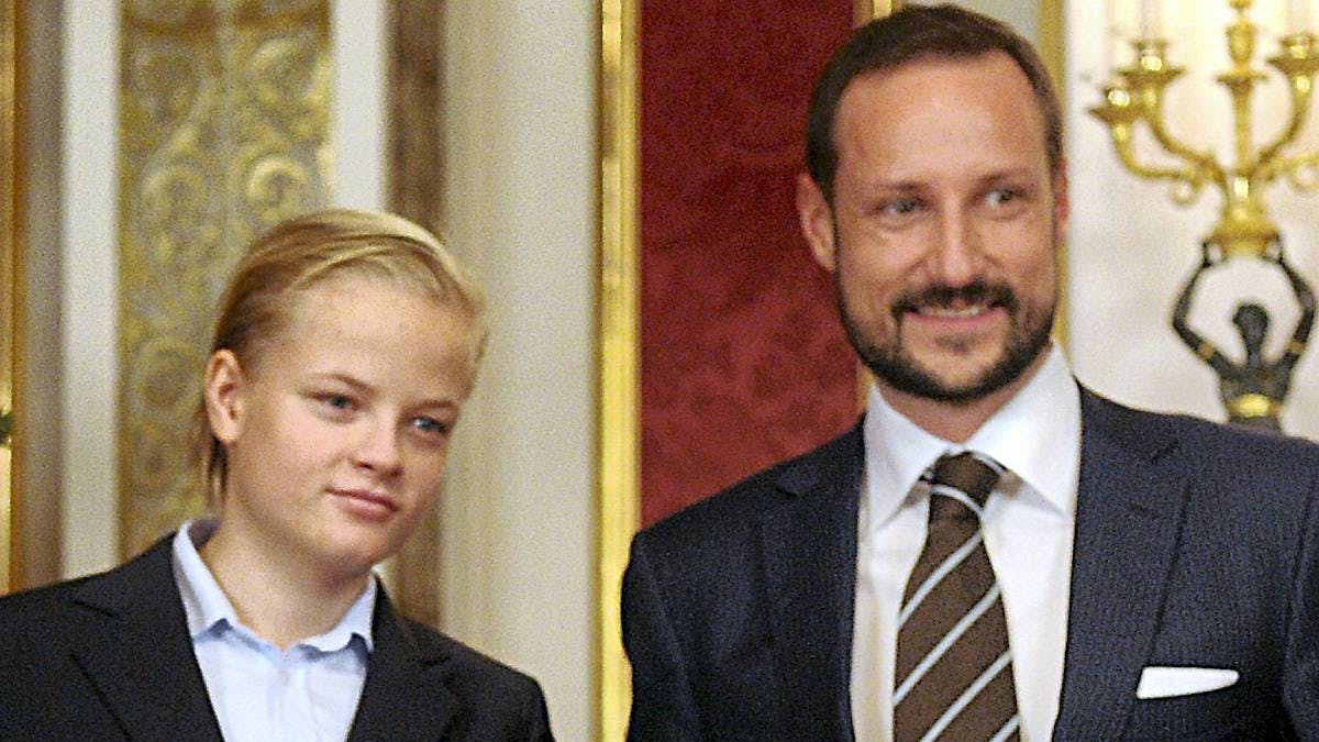 Kronprins Haakon og stedsønnen Marius Borg Høiby.