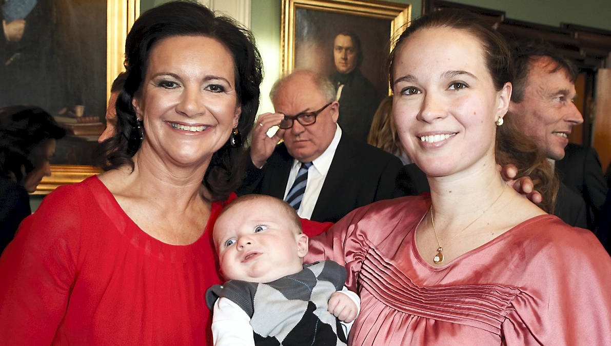 Anne-Mette Rasmussen med datteren Maria og sit ældste barnebarn.