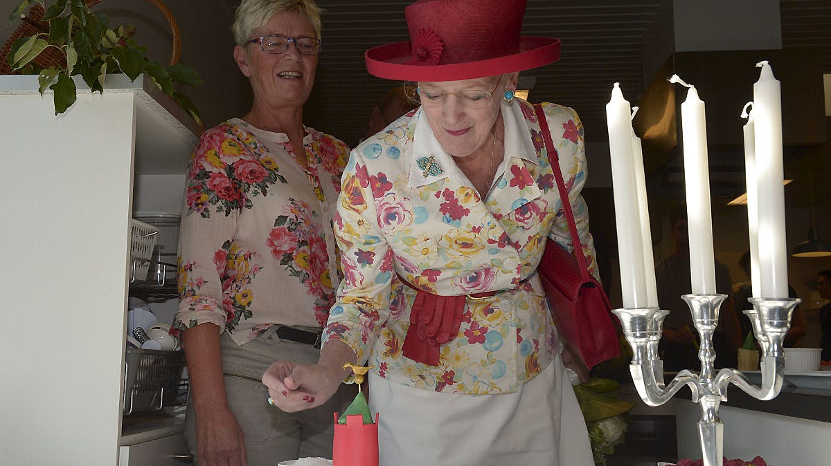 Dronning Margrethe satte gåsen på plads på kagen