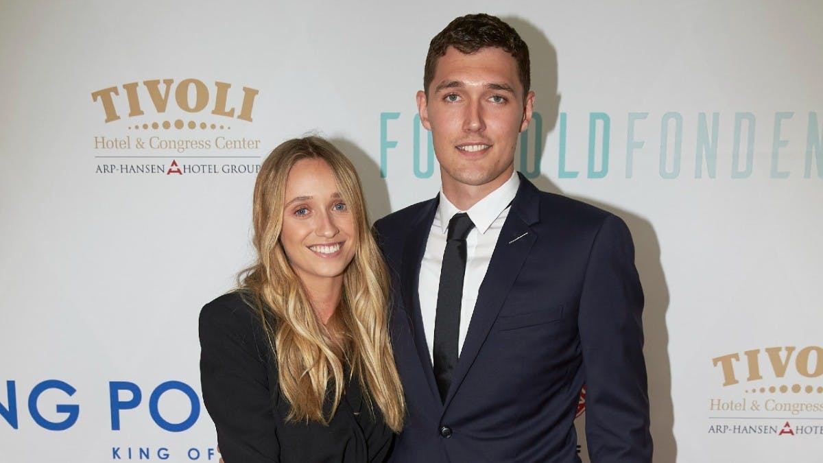 25-årige Andreas Christensen, AC, er kæreste med Katrine Friis, og parret bor i England.