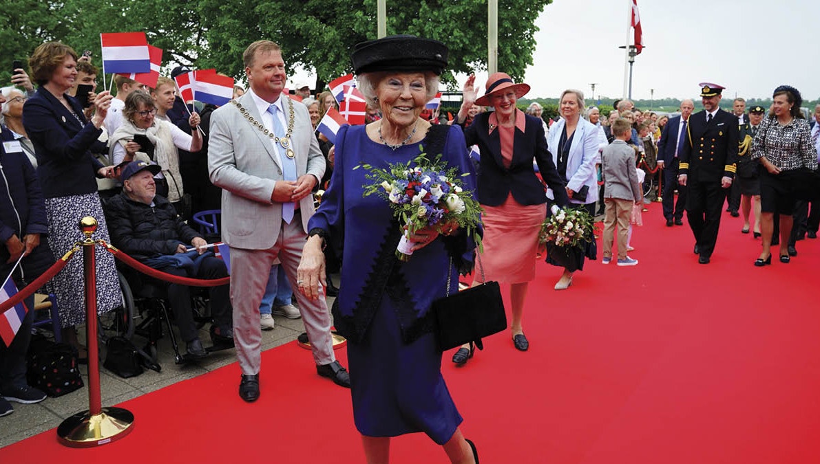 Dronning Margrethe og prinsesse Beatrix besøger&nbsp;Store Magleby i Dragør Kommune.