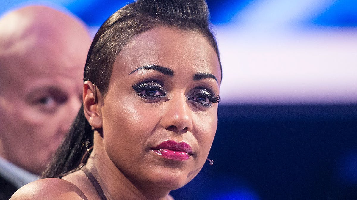 Ida Corr hader at sidde passivt i stolen, når hendes deltagere optræder i ?X Factor?.