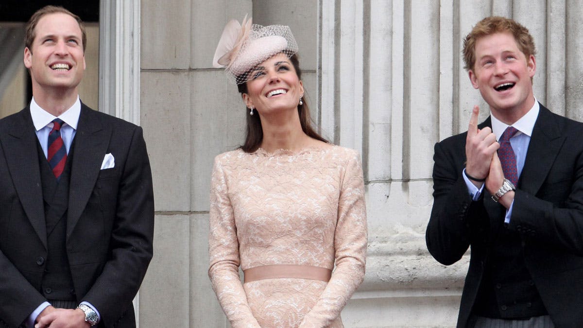 Prins William, hertuginde Catherine og prins Harry.