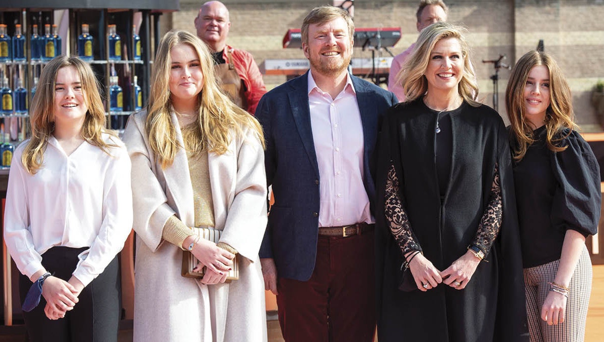 Den hollandske kongefamilie til koncert om aftenen ved Noordeinde-paladset i anledning af Konigsdag 2021.