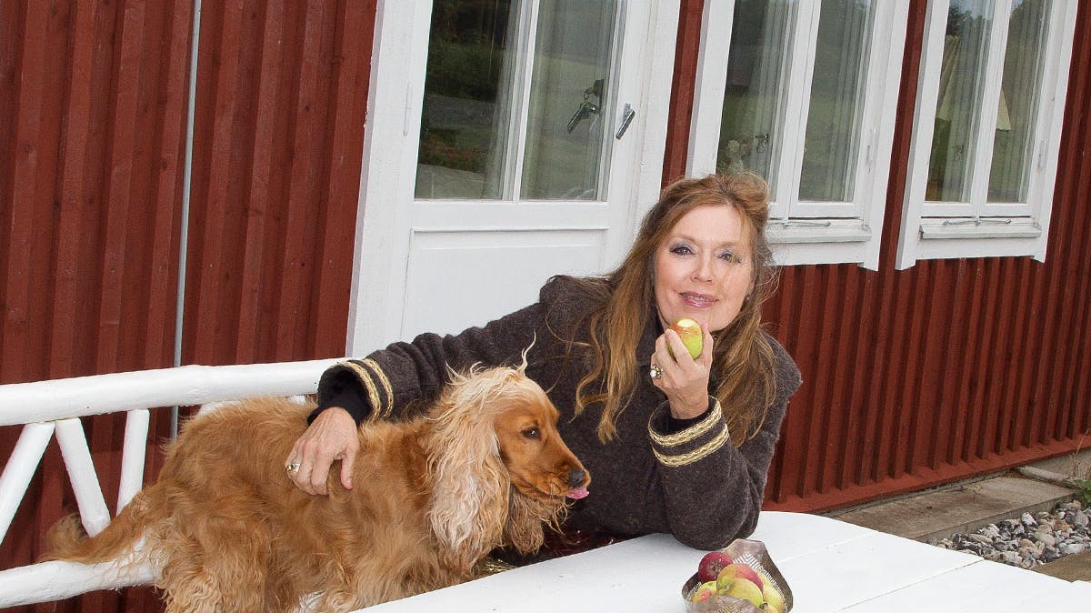 lise-lotte norup sætter hus til salg - sælger huset