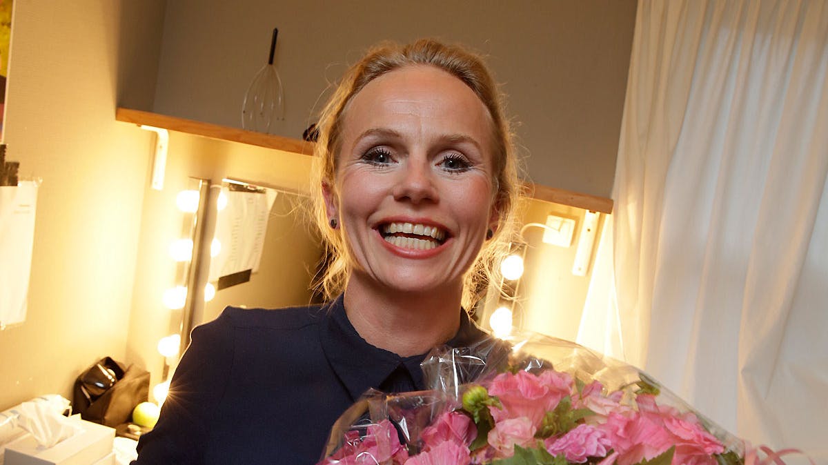 Mette K. Madsen blev kåret som årets bedste revykunstner og løb med prisen Årets Dirch