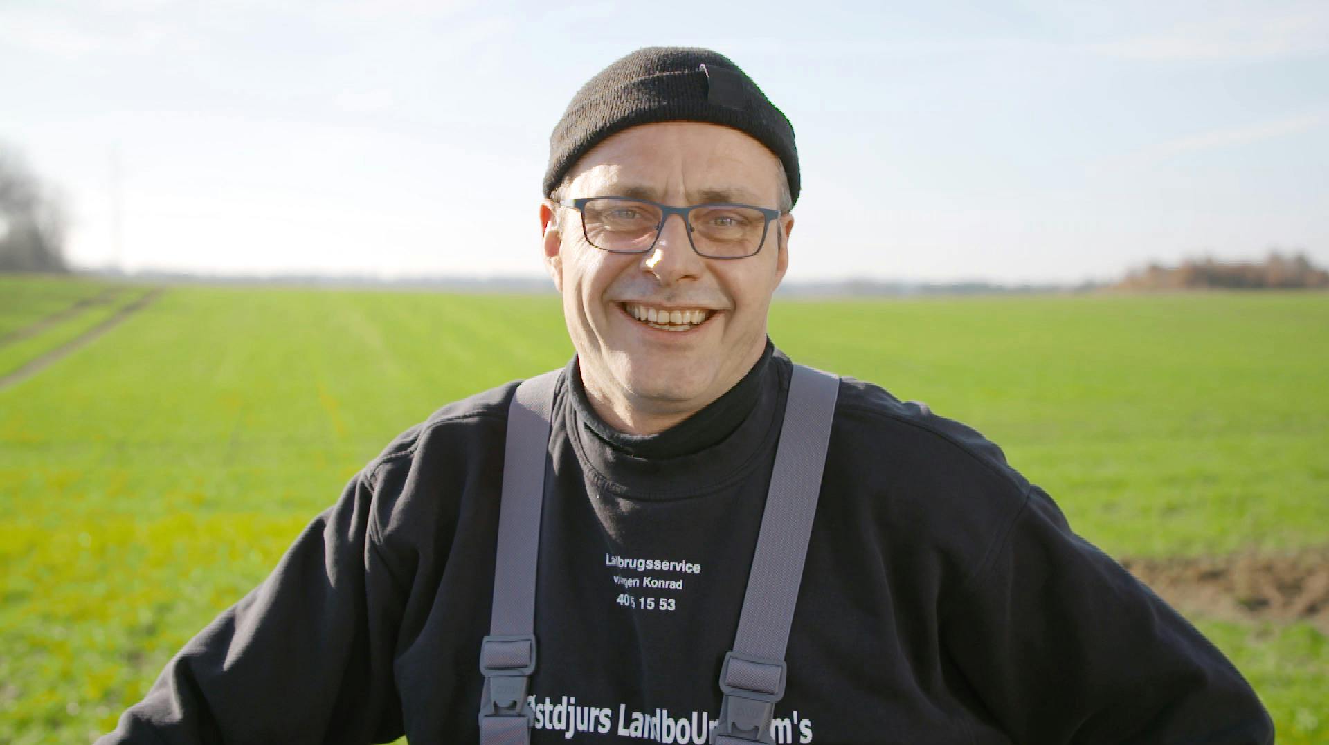 Niels Skov Pedersen er 46 år og bor på sin gård på Djursland, hvor han til daglig arbejder som selvstændig planteavler. Niels er far til tre børn og bor sammen med sin søn på 14 år og hver anden uge bor hans to andre børn på 12 og 9 år der også. Familien