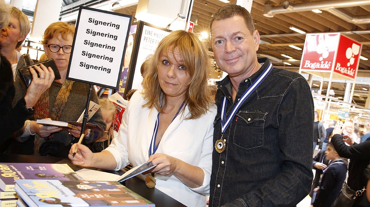 Peter Frödin og Line Knutzon på bogmesse med Allan bog