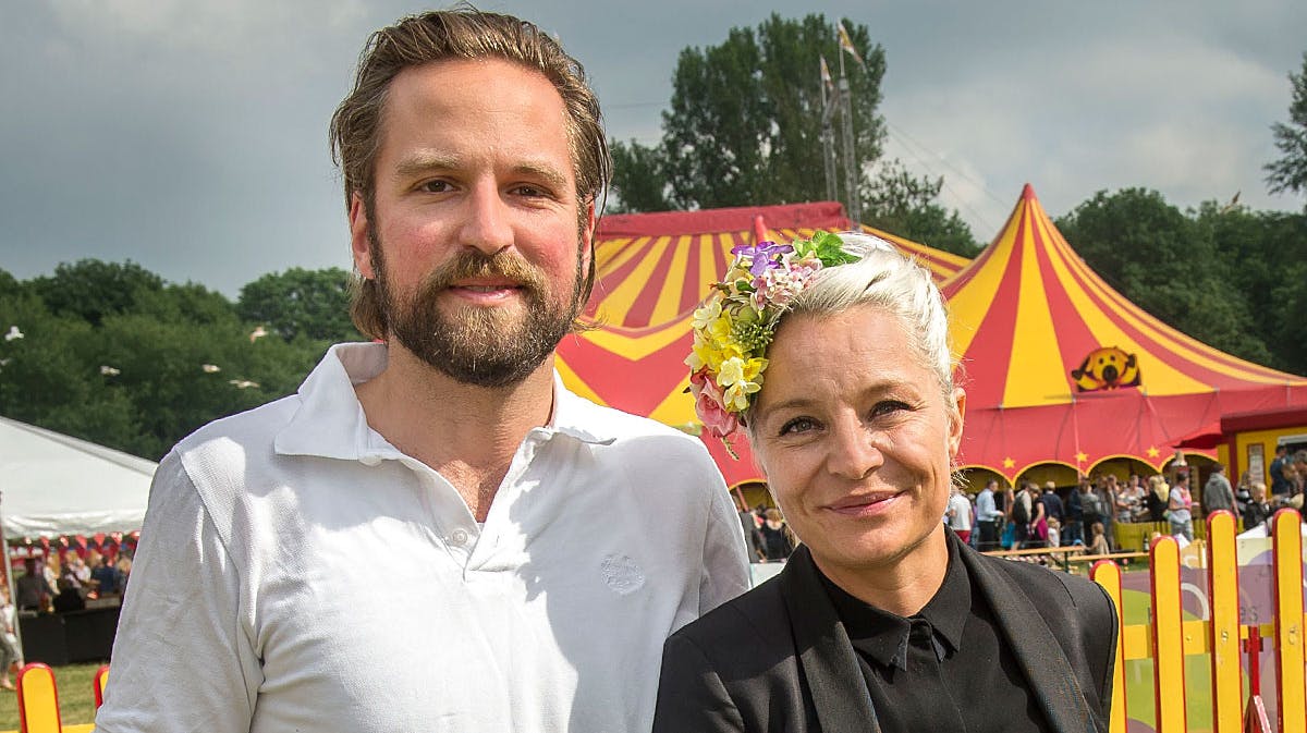 Mads Ulrich Holmstrup og Signe Lindkvist.