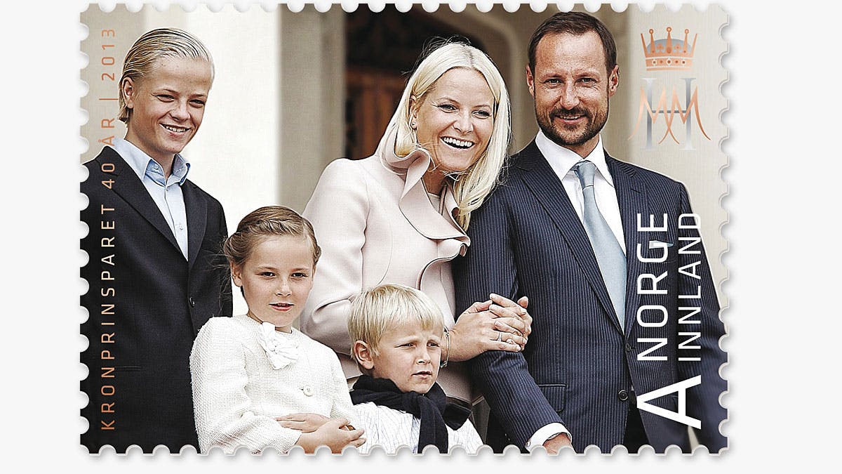 Norsk kronprinspar på frimærker i forbindelse med fælles 40-års fødselsdag.