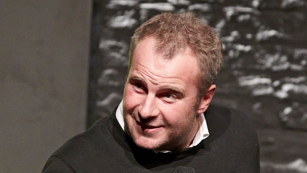 Komikeren Uffe Holm skal deltage i "Vild med dans 2013".