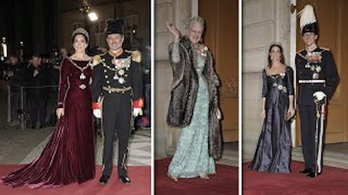forretning Politisk Fru VIDEO: Se Mary og Marie gøre lykke til dronningens fest på Amalienborg |  BILLED-BLADET